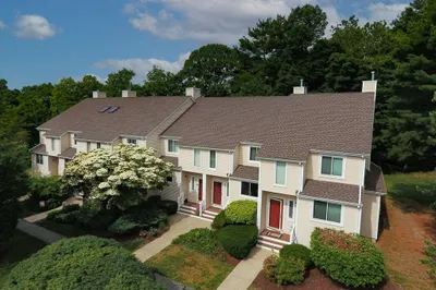 28 Gaslight Ln #28 1