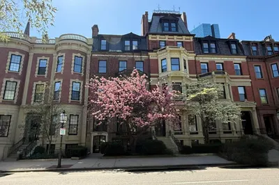 62 Commonwealth Ave #9