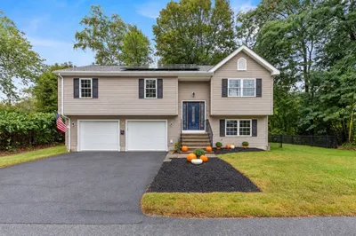 15 Tory Fort Ln 1