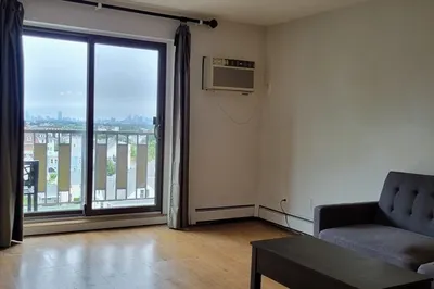 100 Grand View #11c