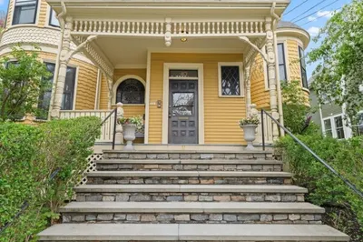 40 Dartmouth St #1