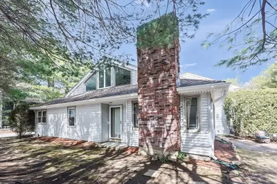 114 Captain Eames Cir #114