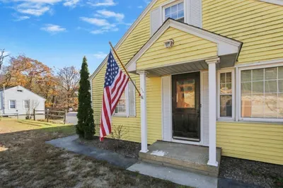 170 Southbridge Rd 1