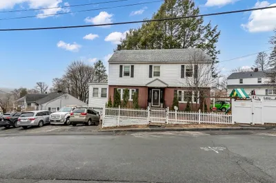 40 Cypress Ave 1