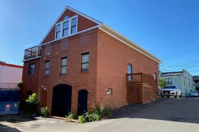 56 Park St 1