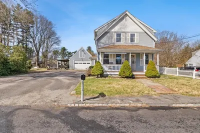 53 Woodlawn St 1