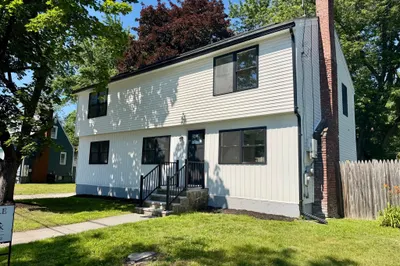 37 Karen St 1