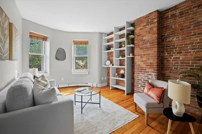 34 Beacon St #2