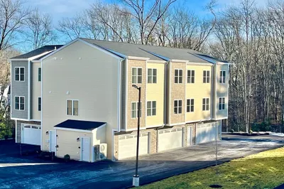 19 Dyer St #19 1
