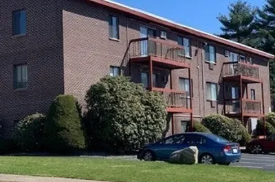 1001 Main St #32