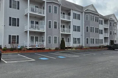 10 Felton St #209