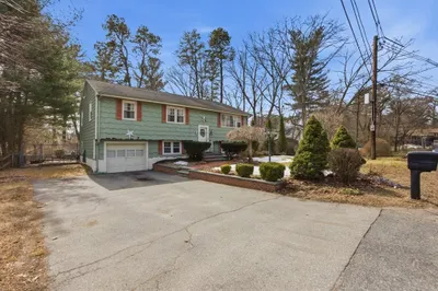 41 Bridge St