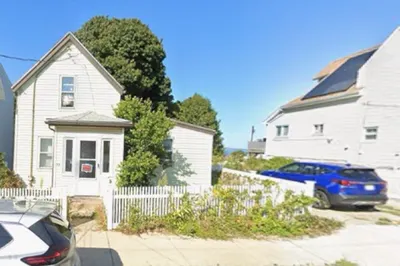 52 Crest Ave