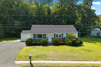 127 Springfield St 1
