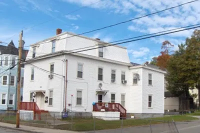 13 Nichols St 1