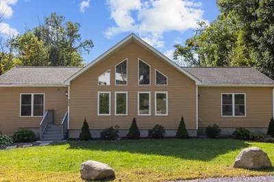 302 Spring Rd 1