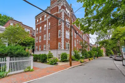 41 Bowdoin St #25 1
