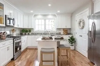 579 Summit St #3 1