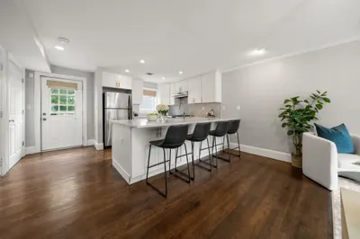 3 Glover Ct #2