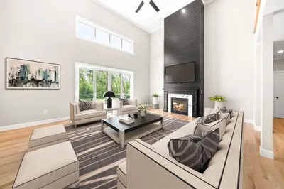 653 Main St 1