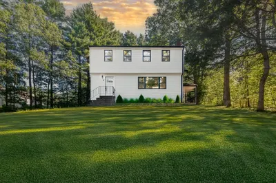 8 Ferndale Ave