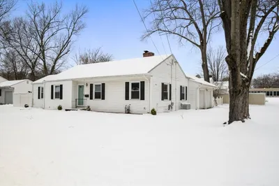 132 Birchland Ave