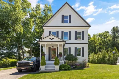 888 Metropolitan Ave 1