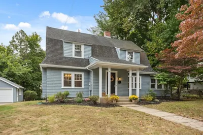 16 Ellis Avenue 1
