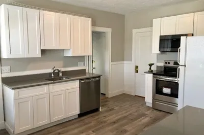 12 West St #2
