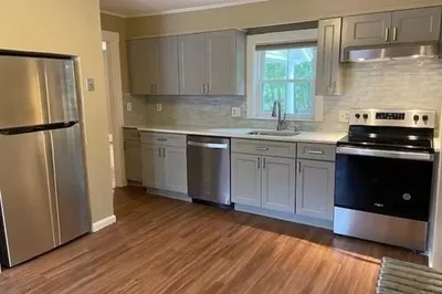 872 Main St #1 1