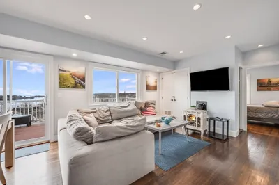17 Silva Ct #3