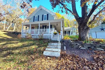28 Highland St