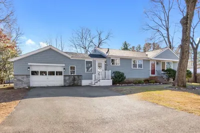 9 Davis Rd 1