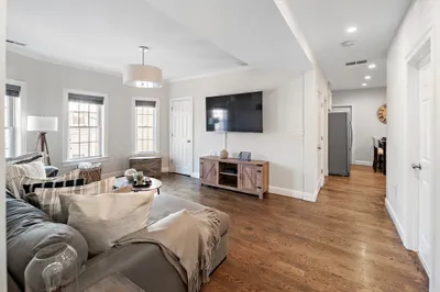 38 Pearl St #2