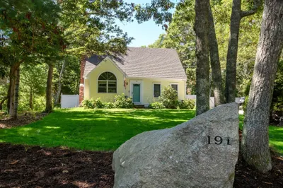 191 James Cir 1