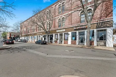 3 Lincoln St #3b