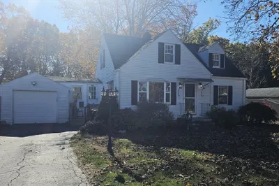 18 Susan Ave