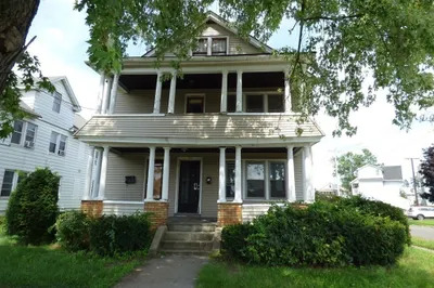 373-375 Hampden St