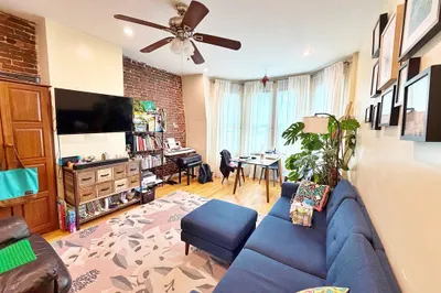 84 Webster St #3