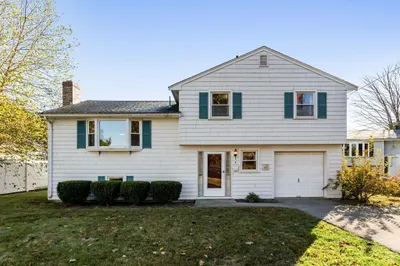 4 Dunham Rd