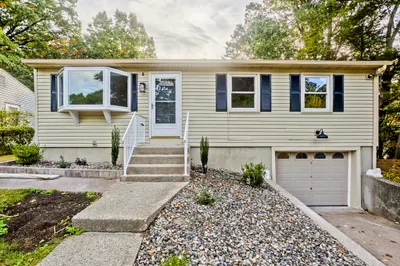 382 N Brook Rd