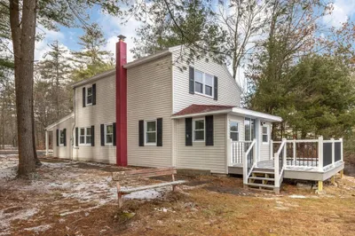 90 Kendall Pond W 1