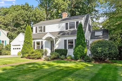 7 Lincoln Circle 1