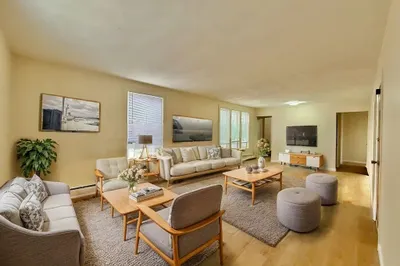 17 Maple St ##2 1