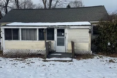 19 Ipswich Dr 1