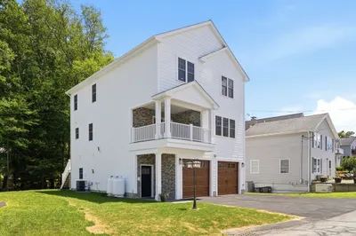 36 Colonial Rd 1