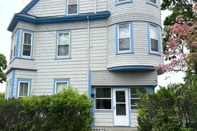 4 Chestnut Park #1 1