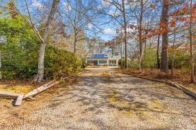 352 Nye Road 1