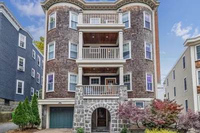71 Parkton Rd #2