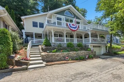 49 Lakeview Ave 1